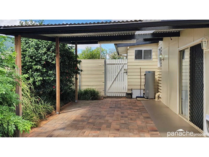 12 Geisel Street, Dalby QLD 4405