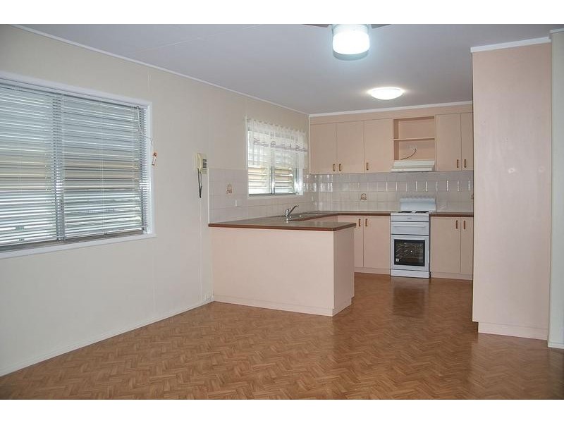 6 Wood Street, Dalby QLD 4405