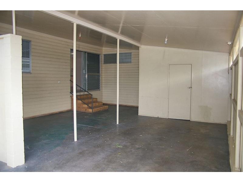 6 Wood Street, Dalby QLD 4405