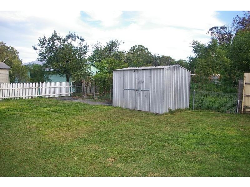 6 Wood Street, Dalby QLD 4405