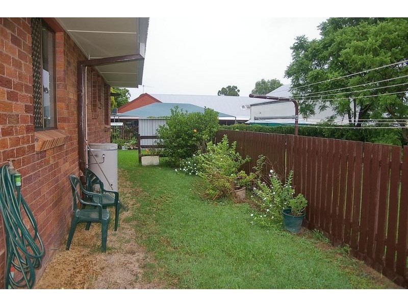 8, 8 New Street, Dalby QLD 4405