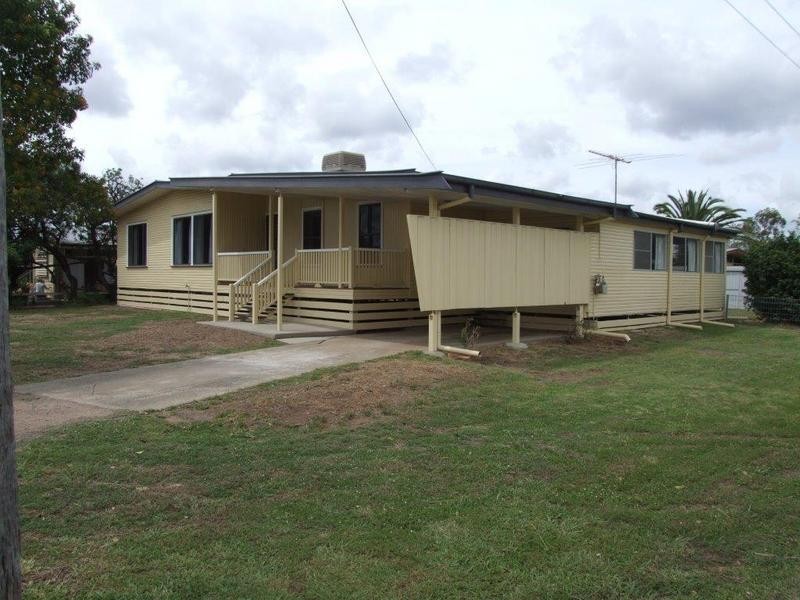 2 Knox Street, Dalby QLD 4405