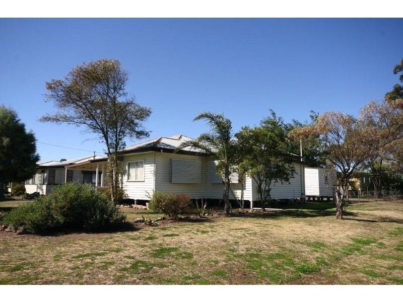 45 Charles Street, Dalby QLD 4405