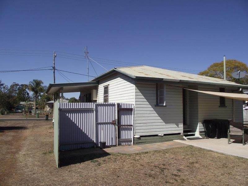 70 Orpen Street, Dalby QLD 4405