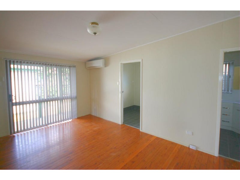 80 Wood Street, Dalby QLD 4405