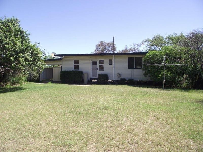 1 Knowles Street, Dalby QLD 4405