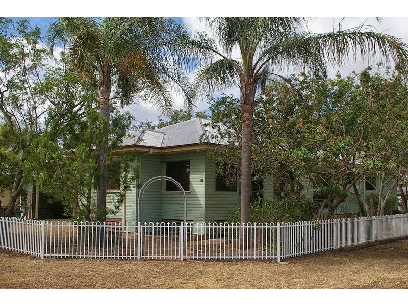 38 Drury Street, Dalby QLD 4405
