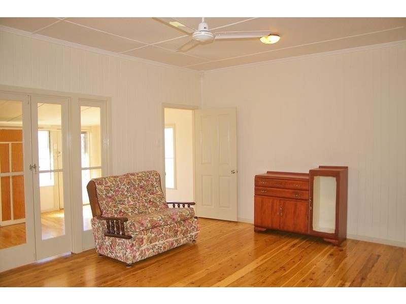 78 Bunya Street, Dalby QLD 4405