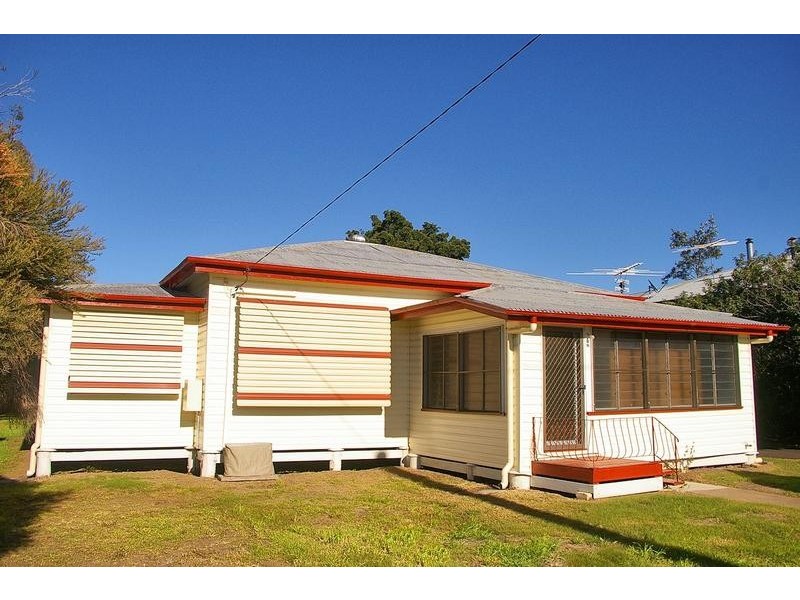 78 Bunya Street, Dalby QLD 4405