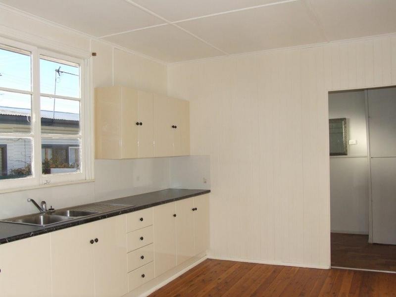 2/24 Bunya Street, Dalby QLD 4405