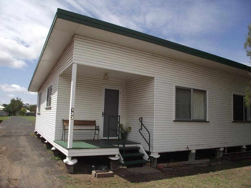 1/123 Pratten Street, Dalby QLD 4405