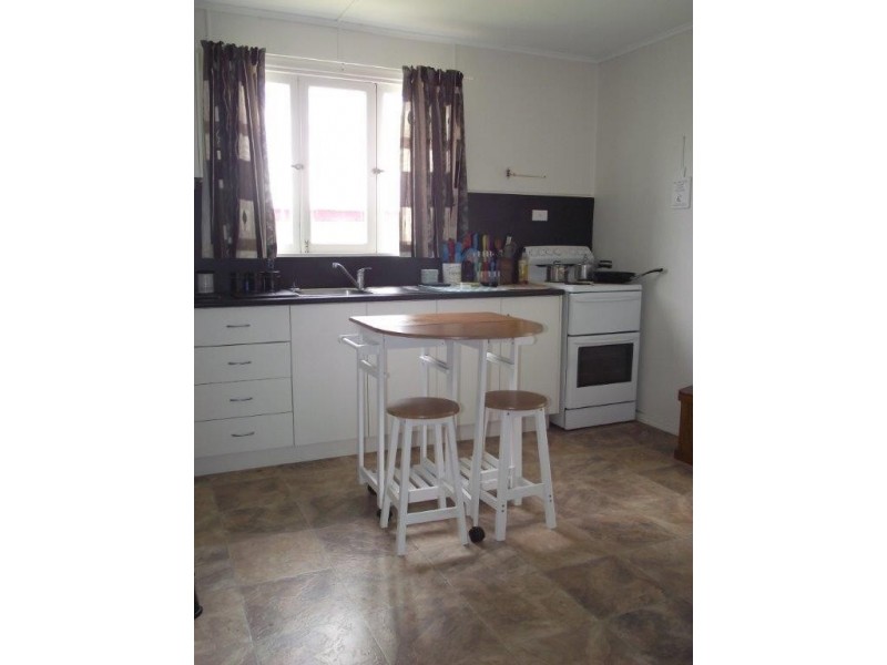 2/123 Pratten Street, Dalby QLD 4405