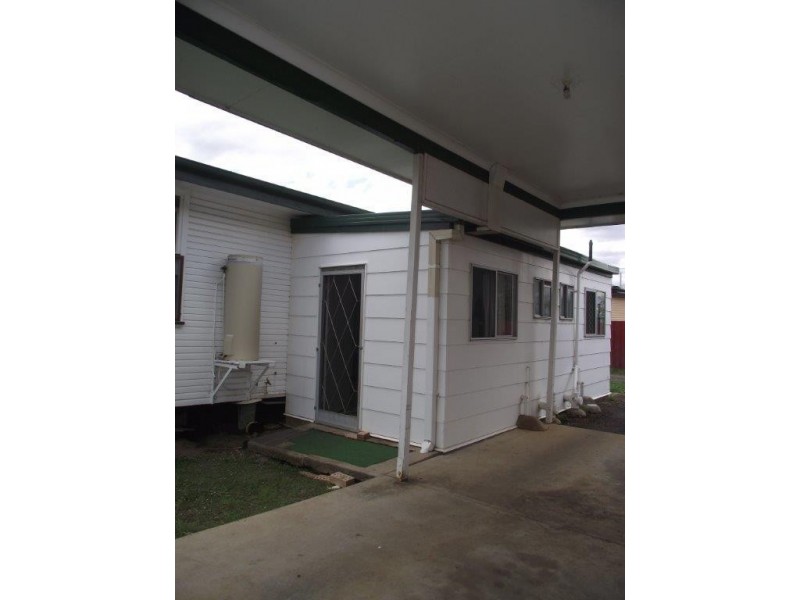 2/123 Pratten Street, Dalby QLD 4405