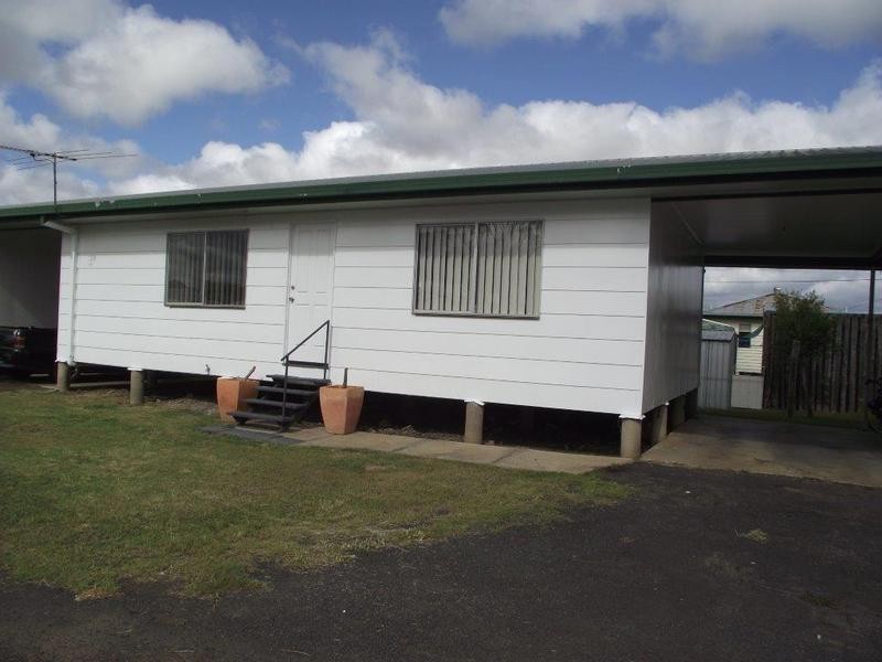 4/123 Pratten Street, Dalby QLD 4405