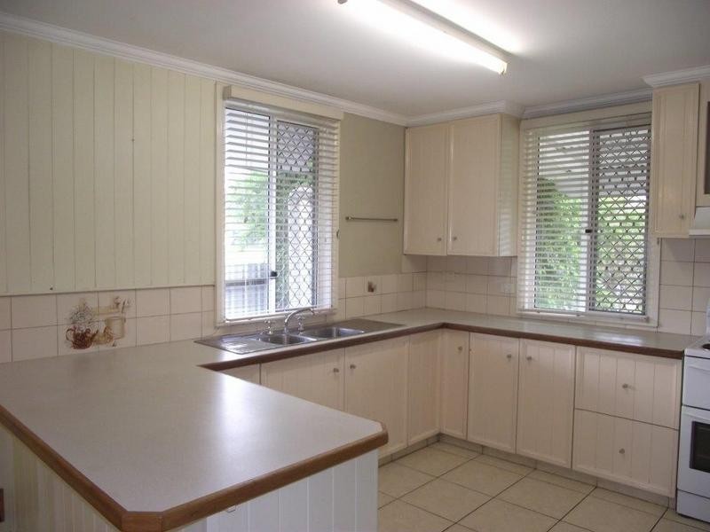 82 Edward Street, Dalby QLD 4405