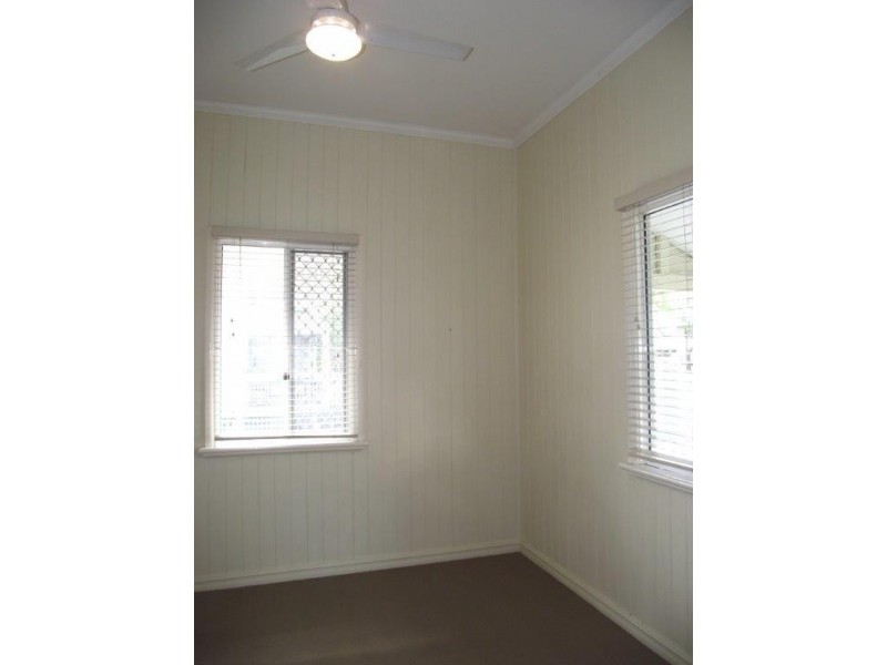 82 Edward Street, Dalby QLD 4405