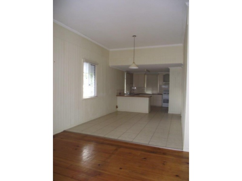 82 Edward Street, Dalby QLD 4405