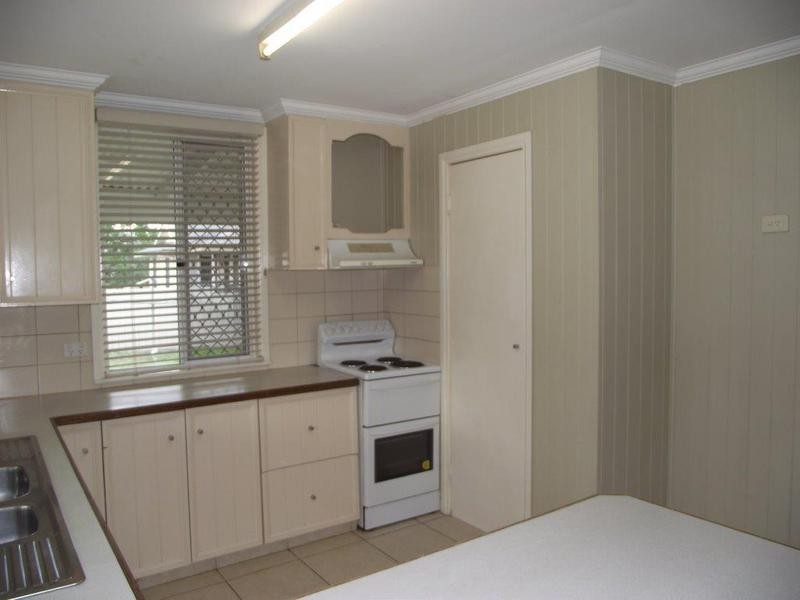 82 Edward Street, Dalby QLD 4405