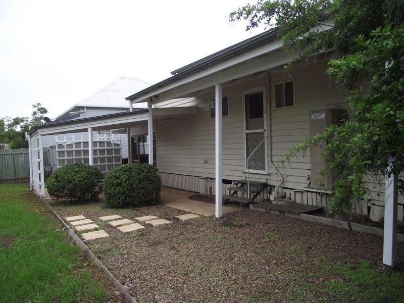 82 Edward Street, Dalby QLD 4405