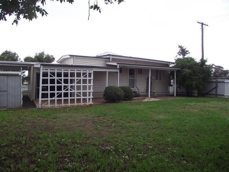 82 Edward Street, Dalby QLD 4405