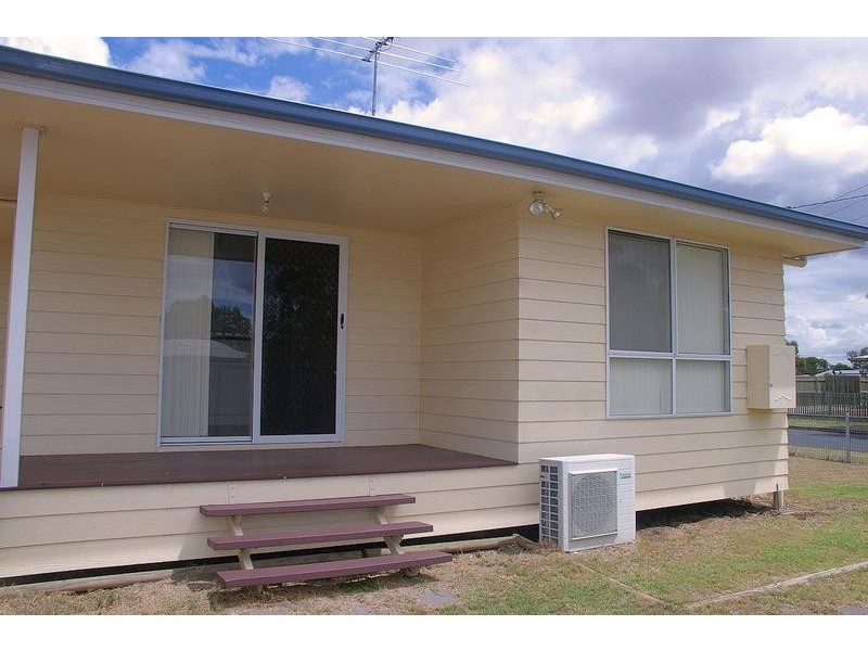1/4 Mcpherson Court, Dalby QLD 4405