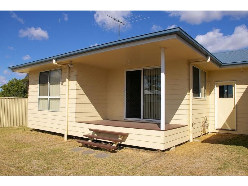 2/4 Mcpherson Court, Dalby QLD 4405