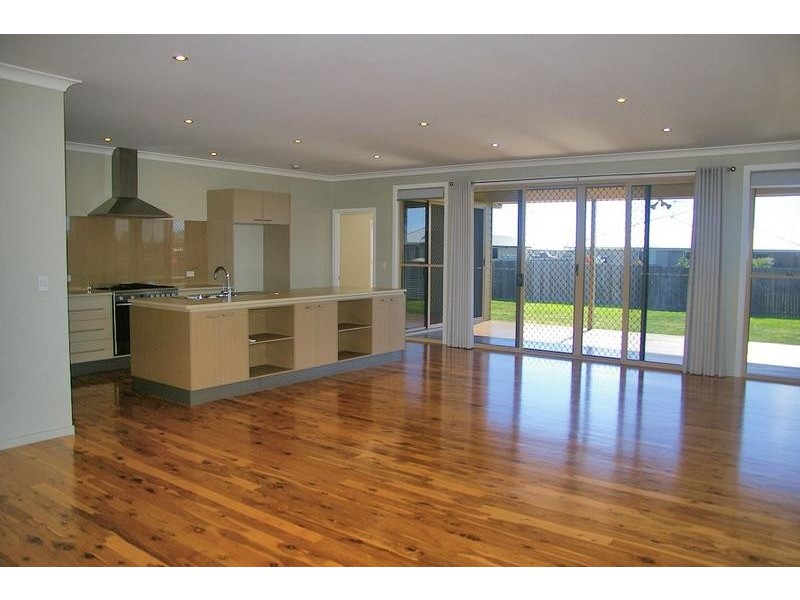 32 Diggers Drive, Dalby QLD 4405