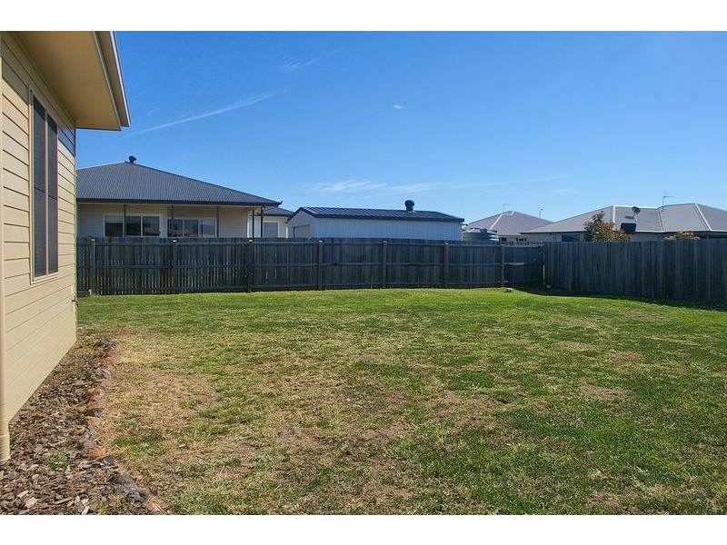 32 Diggers Drive, Dalby QLD 4405