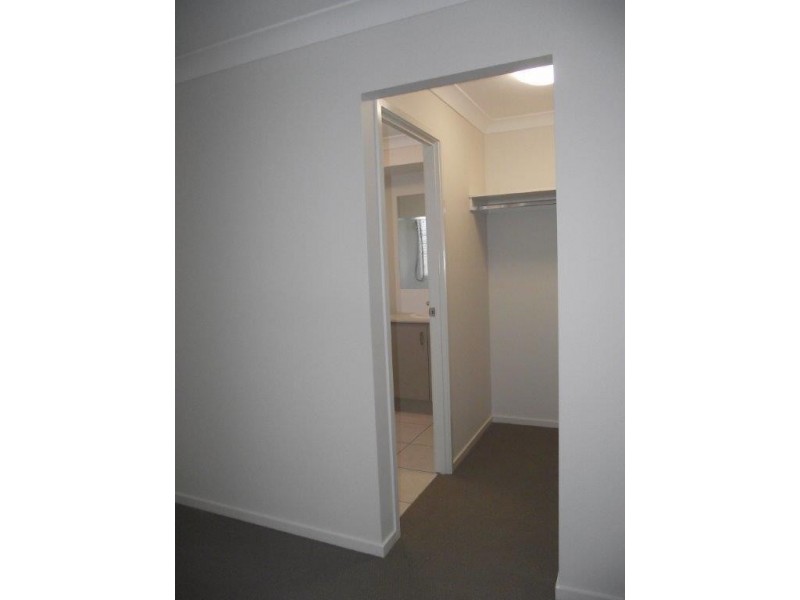 33 Gosden Drive, Dalby QLD 4405