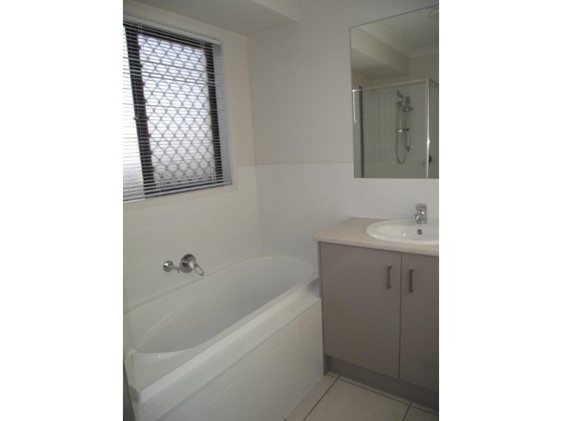 33 Gosden Drive, Dalby QLD 4405