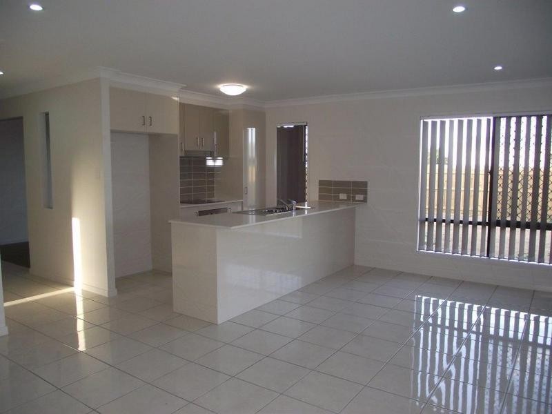 33 Gosden Drive, Dalby QLD 4405