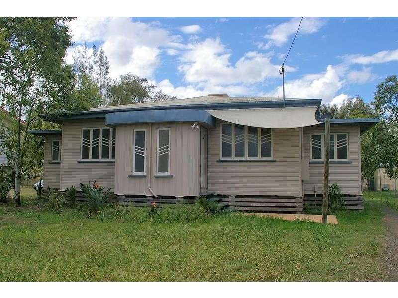 9 Carlow Drive, Dalby QLD 4405
