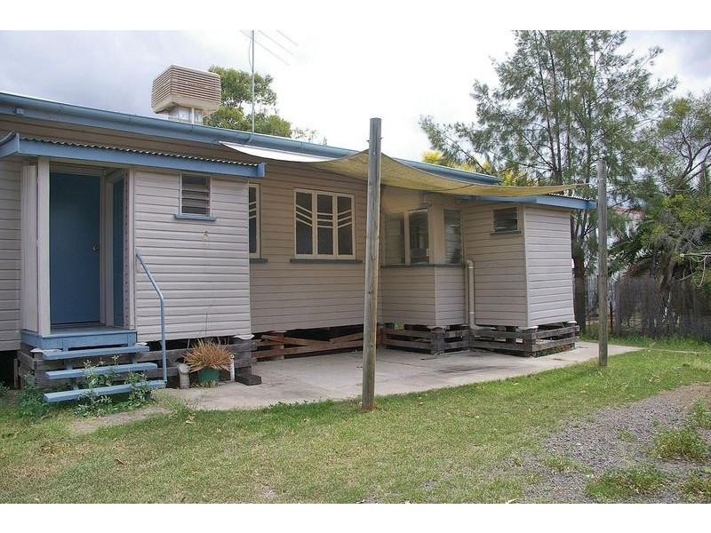 9 Carlow Drive, Dalby QLD 4405
