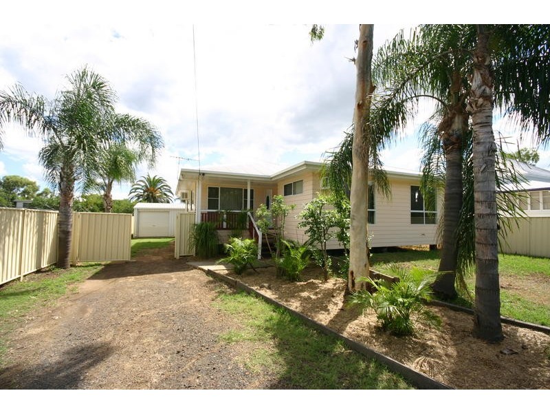 14 Carlow Drive, Dalby QLD 4405