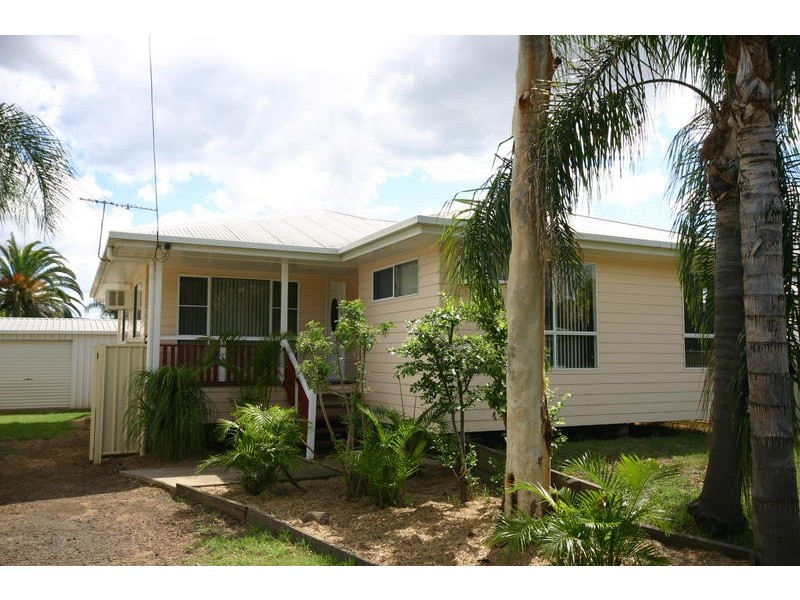 14 Carlow Drive, Dalby QLD 4405