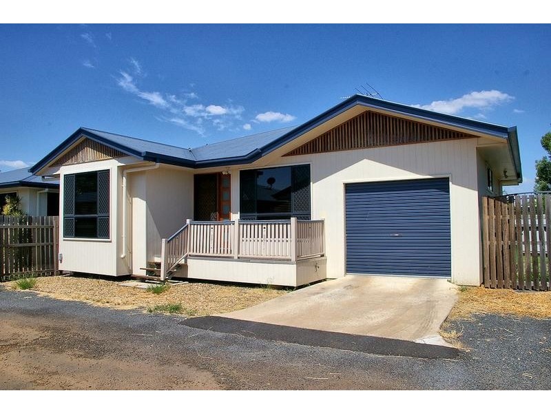 2/124 Edward Street, Dalby QLD 4405