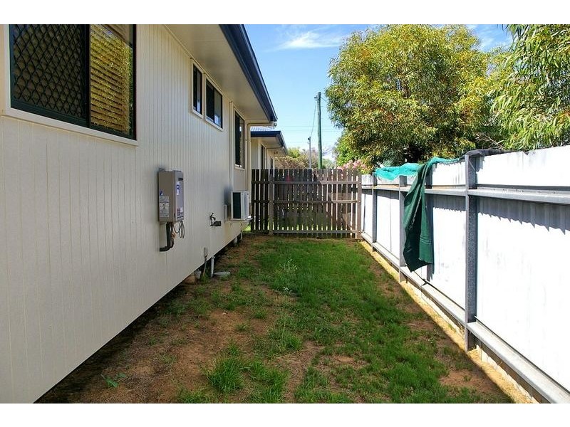 2/124 Edward Street, Dalby QLD 4405