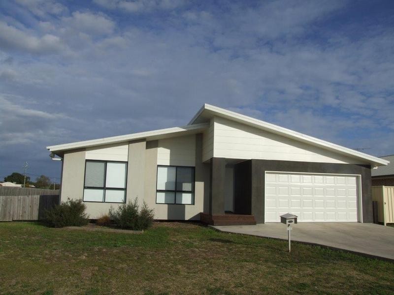 12 Barry Place, Dalby QLD 4405