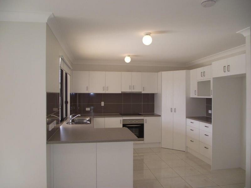 12 Barry Place, Dalby QLD 4405