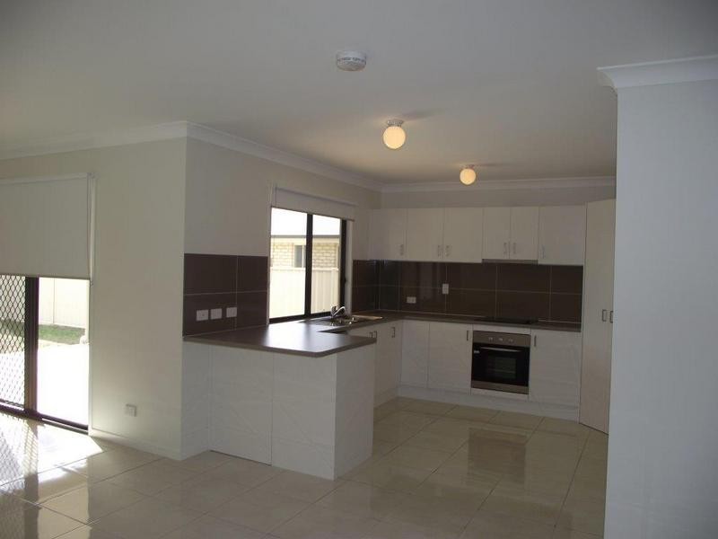 12 Barry Place, Dalby QLD 4405