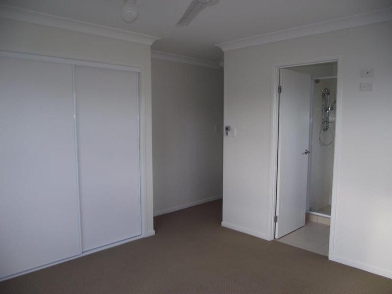 12 Barry Place, Dalby QLD 4405