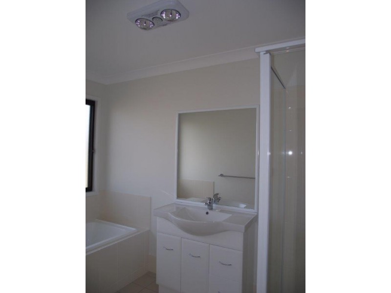 12 Barry Place, Dalby QLD 4405