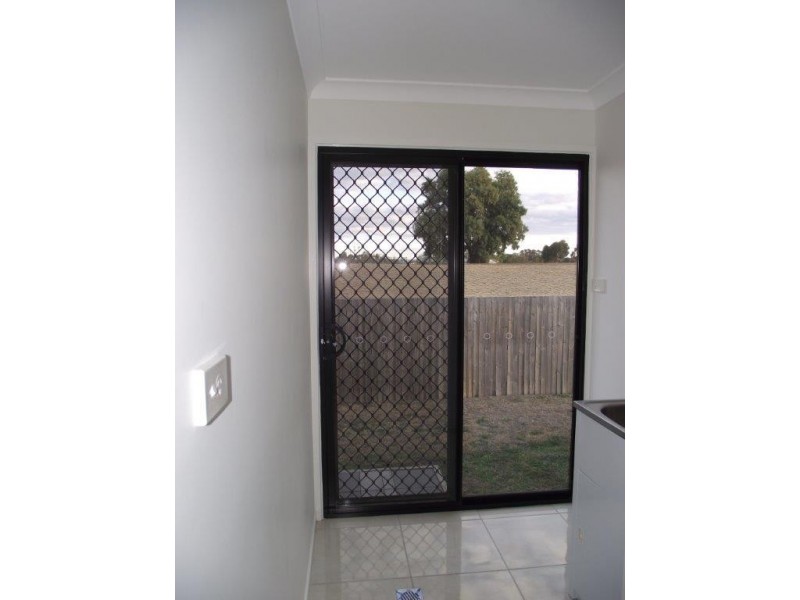 12 Barry Place, Dalby QLD 4405