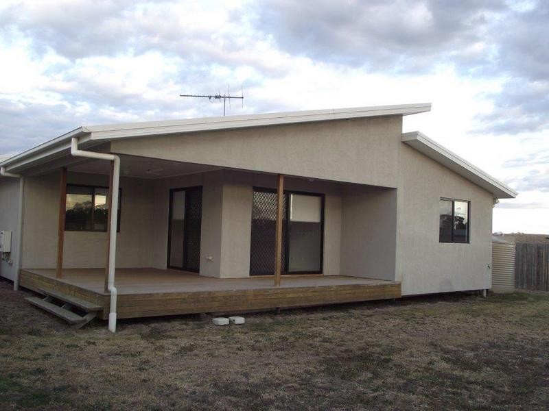 12 Barry Place, Dalby QLD 4405