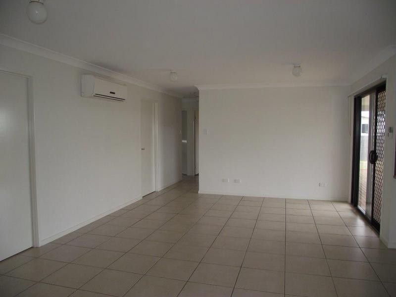 15 Barry Place, Dalby QLD 4405