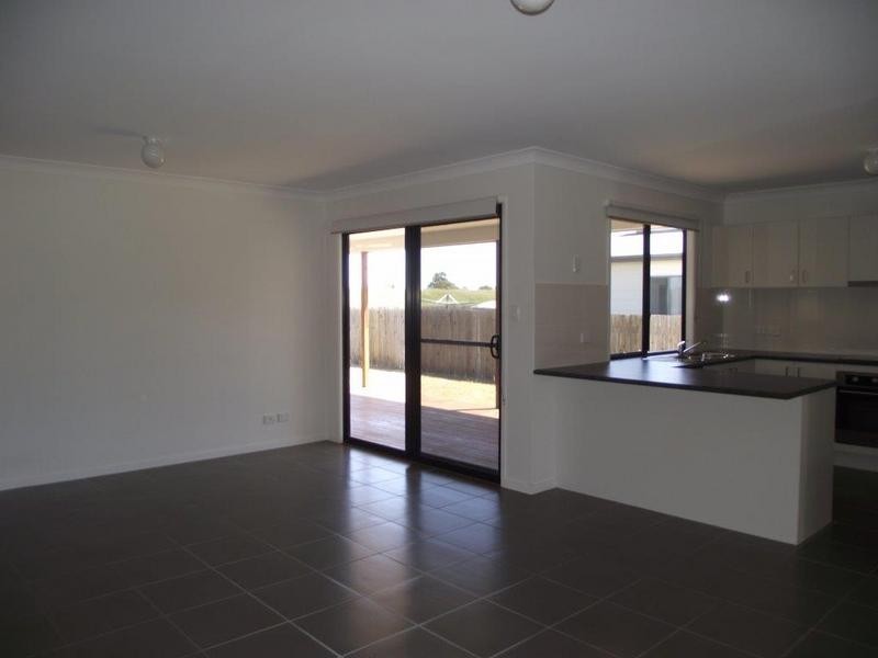 26 Barry Place, Dalby QLD 4405