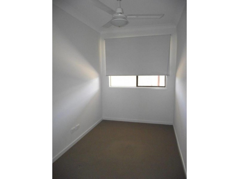 26 Barry Place, Dalby QLD 4405