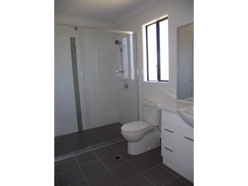 26 Barry Place, Dalby QLD 4405