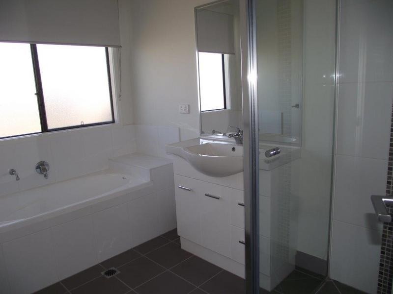 26 Barry Place, Dalby QLD 4405