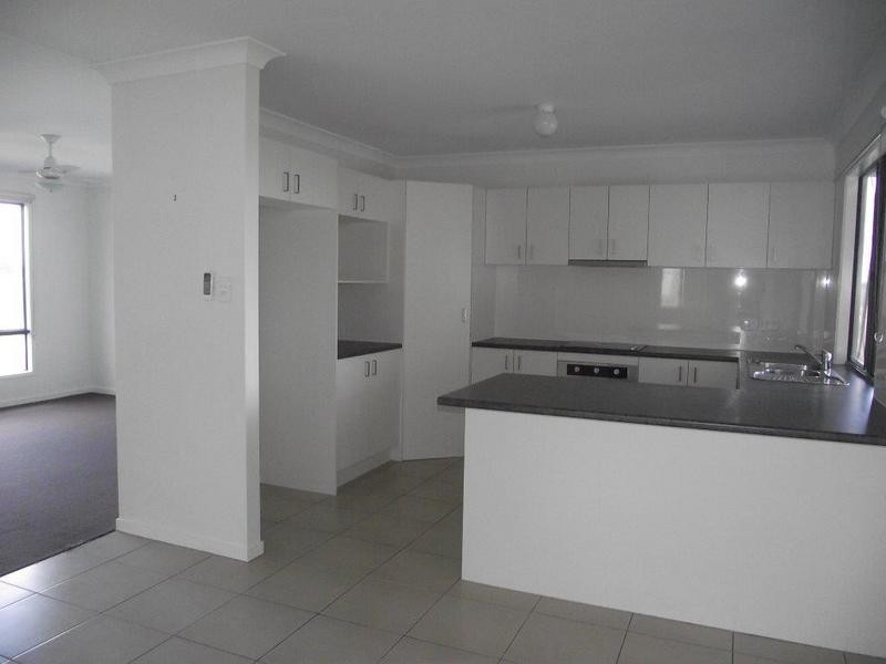 16 Keys Place, Dalby QLD 4405